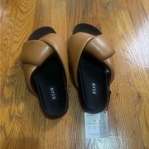ROAM Women's Tan Foldy Slide Sandals